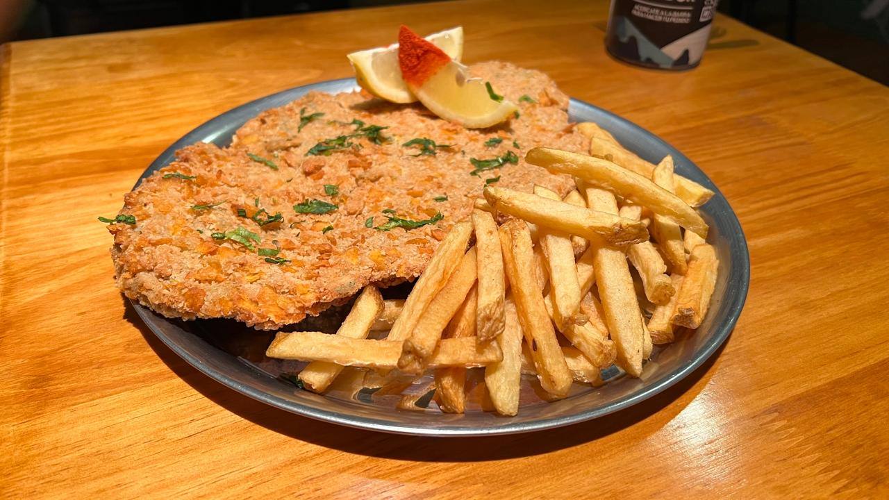 Milanesa (sola) + guarnicion